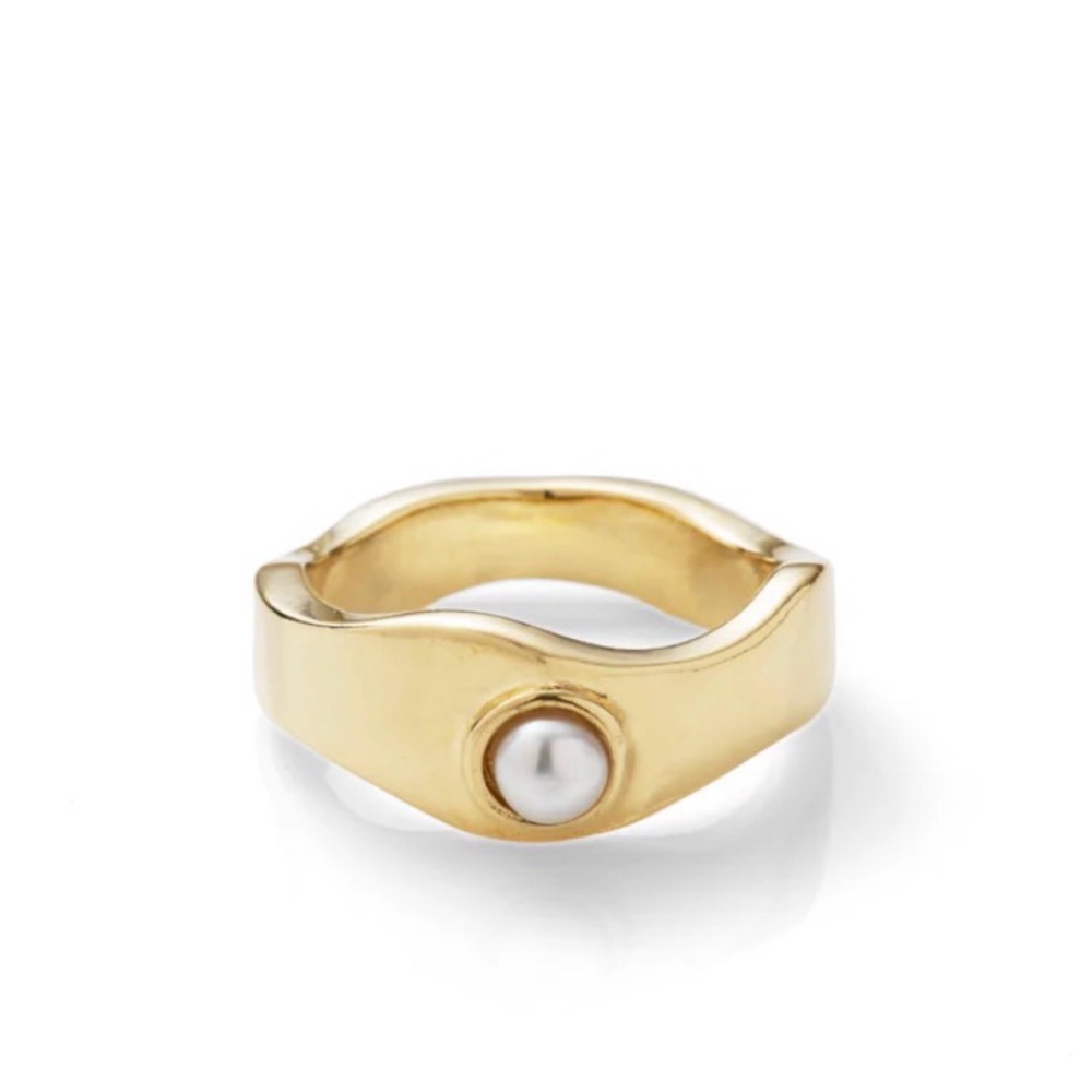 Mayamar Hammered Gold Pearl stacker Ring size 8
